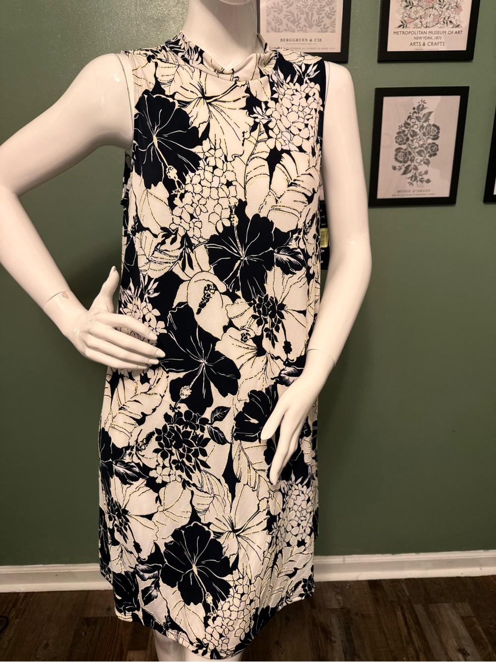 Tiana B. Black and White Floral Sleeveless Shift Dress NWT Size 12